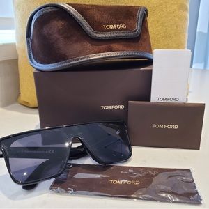 TOM FORD black, bold rectangle frames